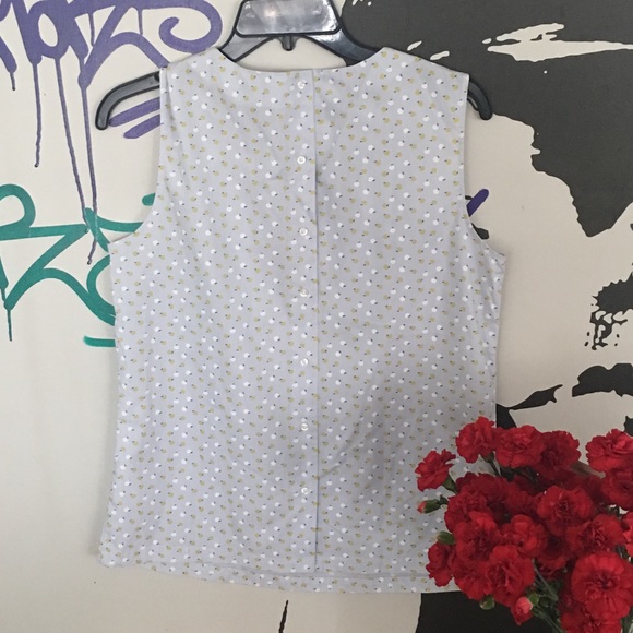 New 159 Sleeveless Button-Back Blouse - Picture 2 of 3